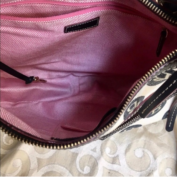 Dooney & Bourke shoulder bag🛑SOLD🛑 - Picture 4 of 8